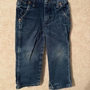 Wrangler Blue Denim Jeans some wear. Still in great condition.